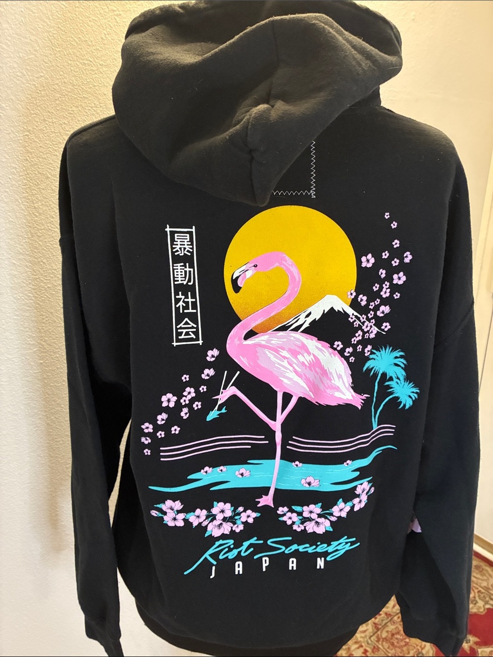 Riot Society Japan flamingo, cherry blossoms size large hoodie sweatshirt